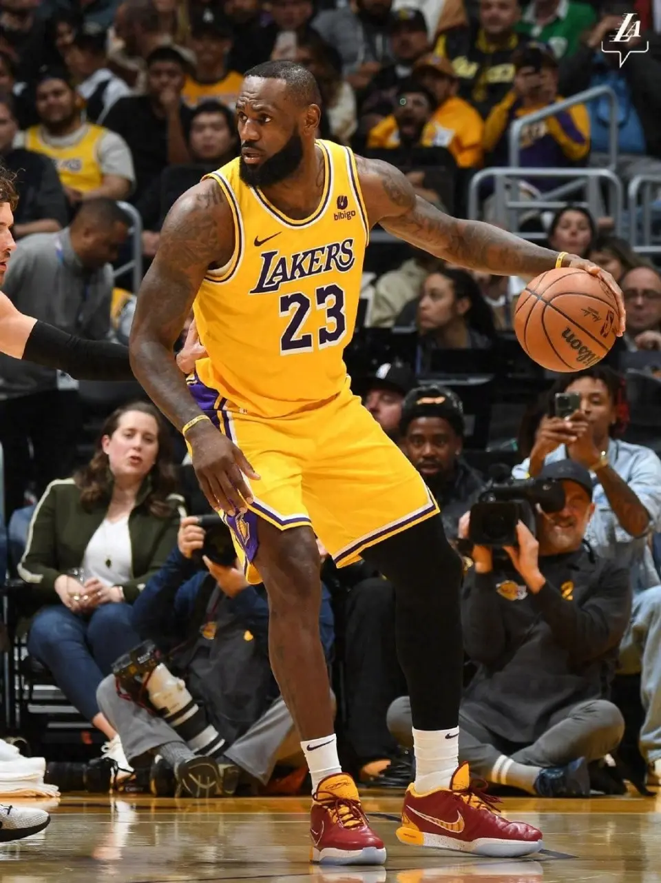 助攻成就的, 虽然全能