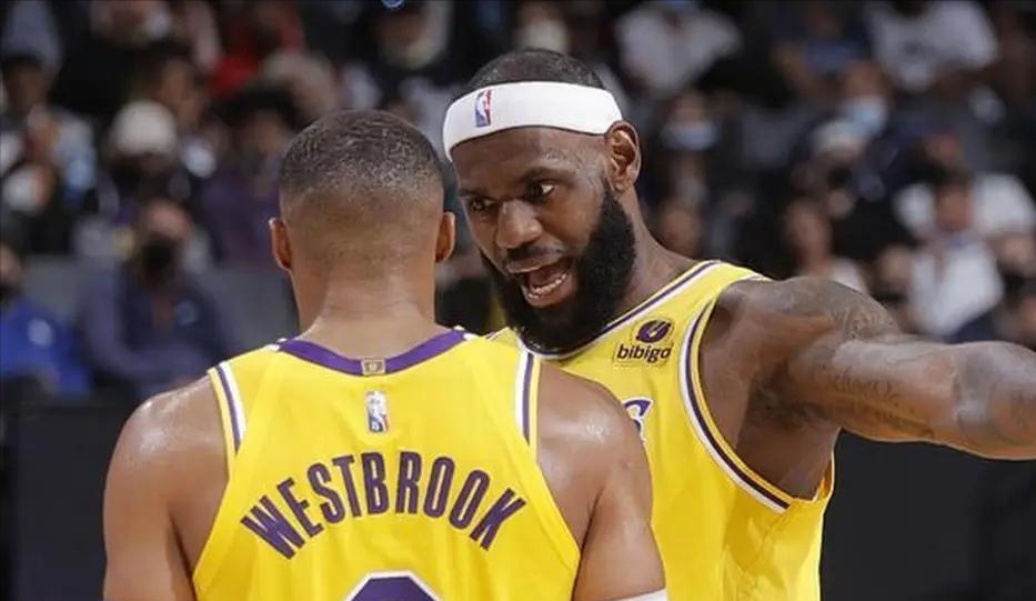 詹姆斯多少, AA, msn 詹姆斯多少, AA, msn